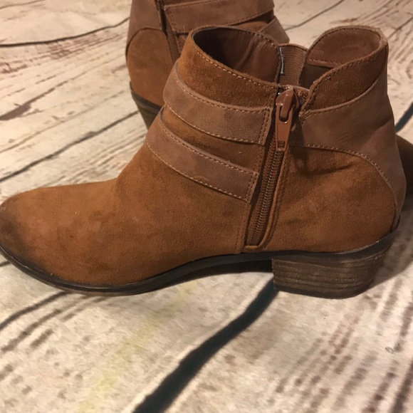 Booties - Picture 4 of 4